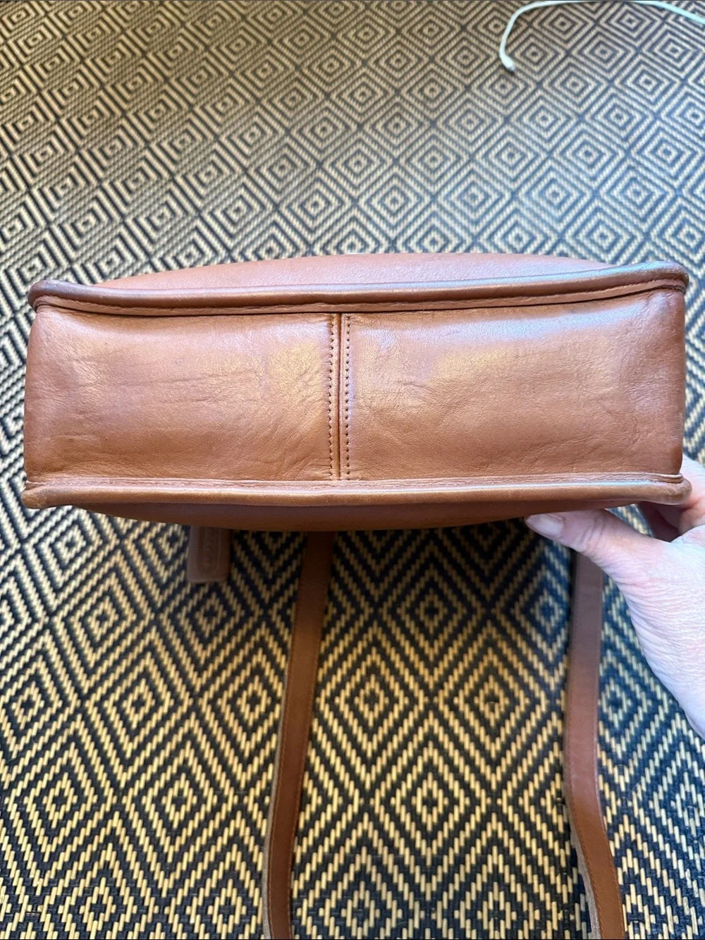 VINTAGE COACH WILLIS BAG 9927 British Tan with Brass